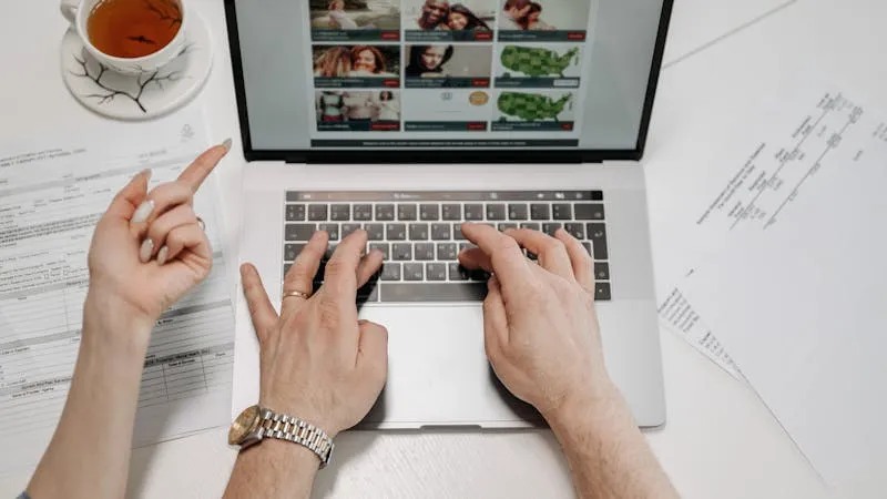 Illustration article : Le coût réel de la ressaisie manuelle dans une PME de 10 à 30 personnes